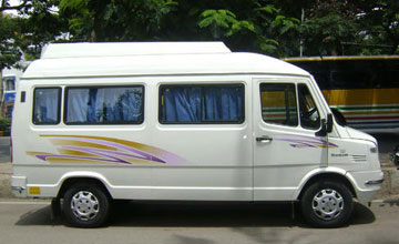 12 Seater Tempo Traveller Hire in Amritsar