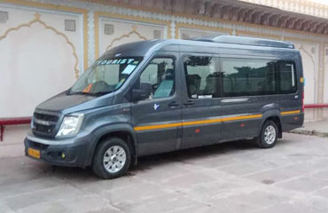 Force Urbania 12 Seater